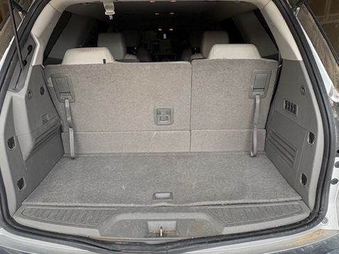 Used 2015 GMC Acadia SLT w/ Technology Package image 19