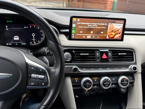 Used 2023 Genesis G70 2.0T w/ Sport Prestige Package image 11