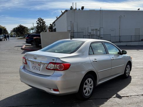 Used 2011 Toyota Corolla LE image 5