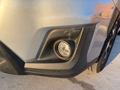 Used 2018 Subaru Crosstrek 2.0i Premium w/ Eyesight System image 12