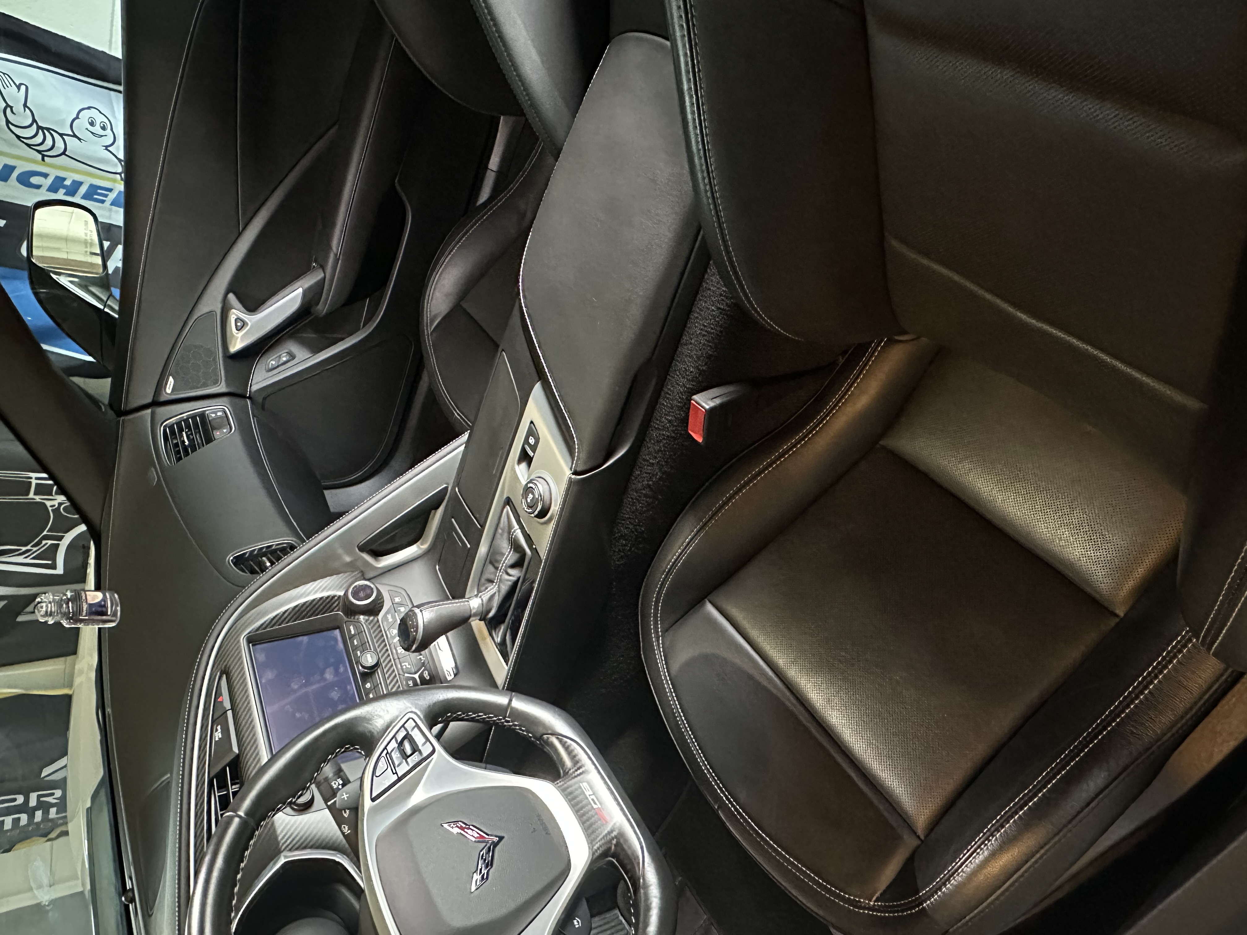 Used 2019 Chevrolet Corvette Z06 RWD image 12