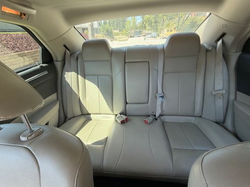 Used 2006 Chrysler 300 Touring RWD image 16