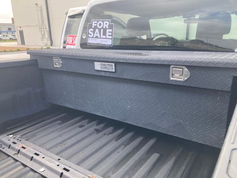 Used 2016 Ford F250 XLT w/ XLT Premium Package AWD/4WD image 19