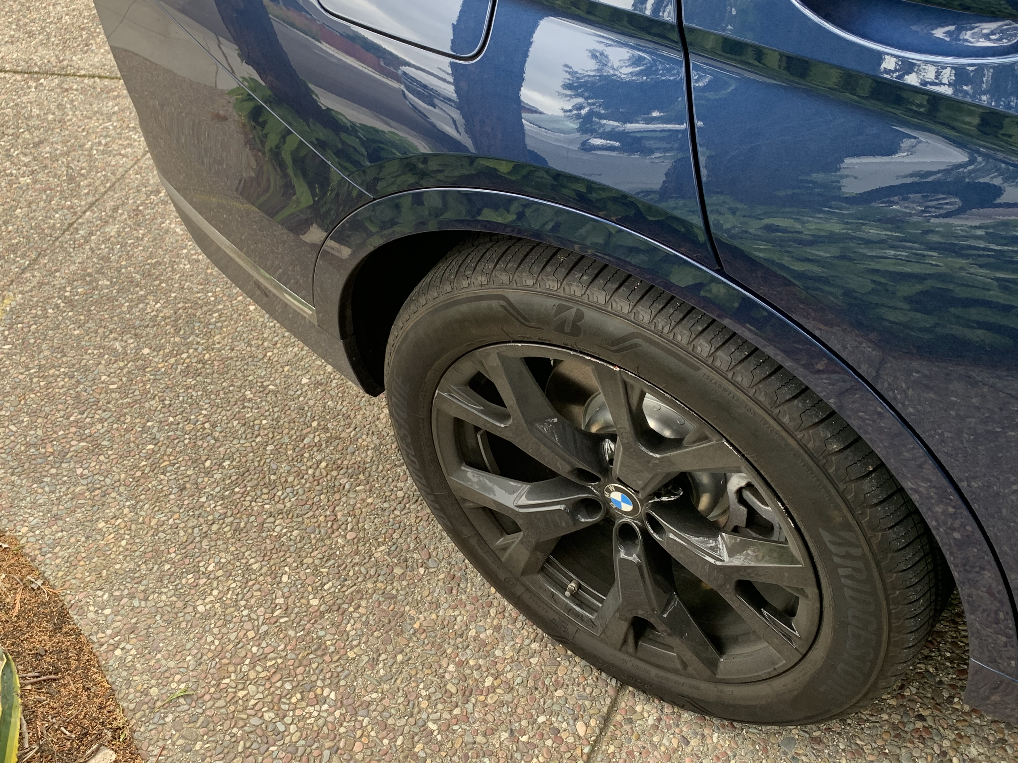Used 2020 BMW X7 xDrive40i w/ Premium Package AWD/4WD image 9