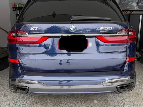 Used 2021 BMW X7 M50i image 4