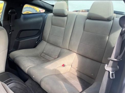 Used 2012 Ford Mustang Coupe RWD image 11
