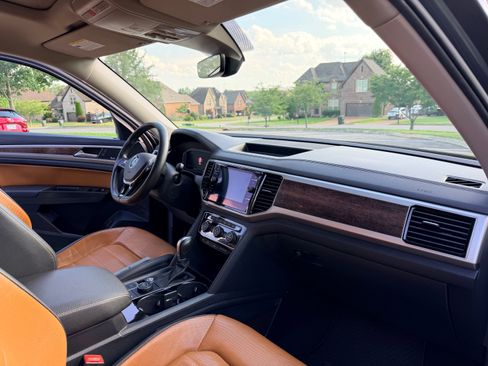 Used 2019 Volkswagen Atlas SEL Premium AWD/4WD image 10