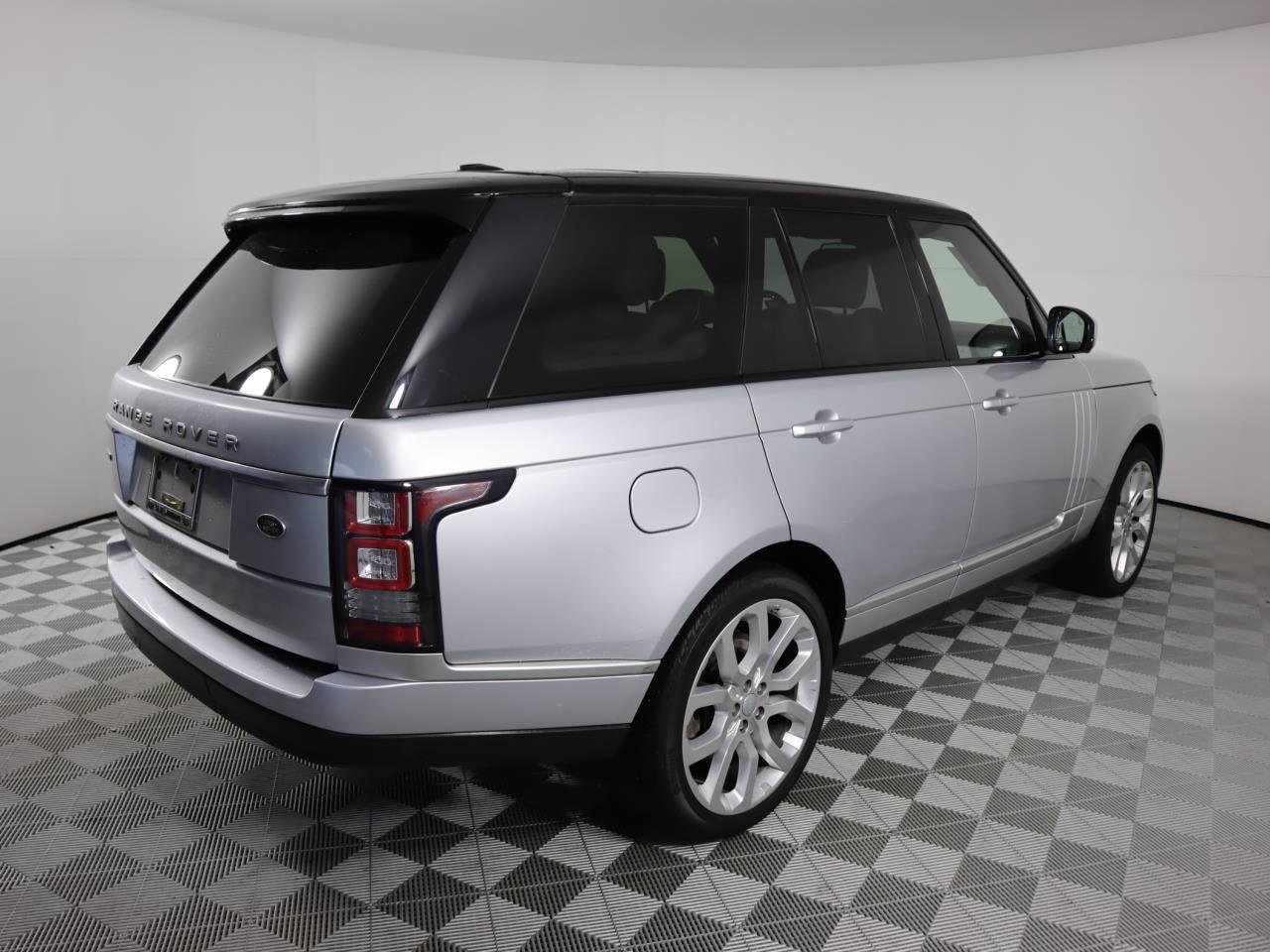 Used 2015 Land Rover Range Rover Supercharged AWD/4WD image 5