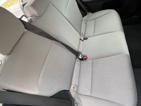 Used 2017 Subaru Forester 2.5i w/ Alloy Wheel Package AWD/4WD image 18