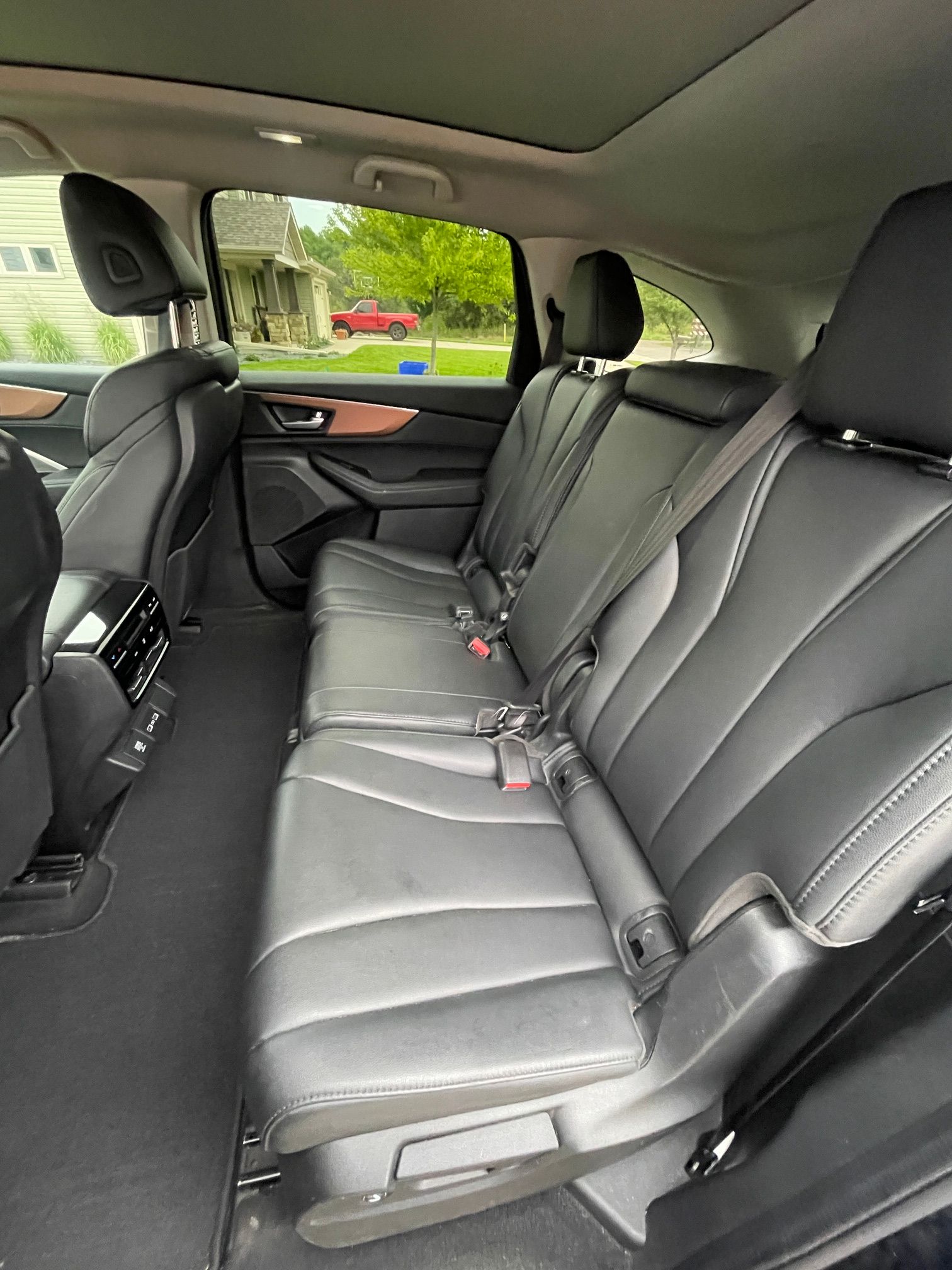 Used 2022 Acura MDX SH-AWD image 11