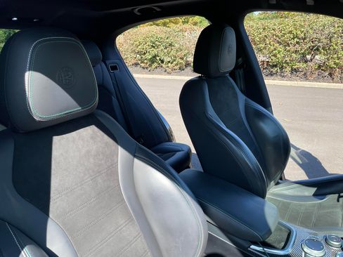 Used 2020 Alfa Romeo Stelvio Quadrifoglio image 16