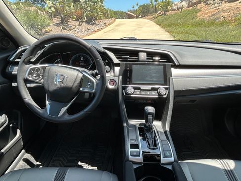 Used 2016 Honda Civic EX image 8