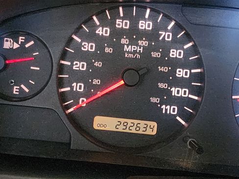 Used 2001 Nissan Frontier XE RWD image 16