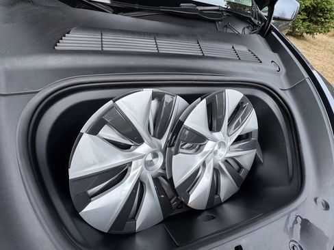 Used 2023 Tesla Model Y Long Range image 20