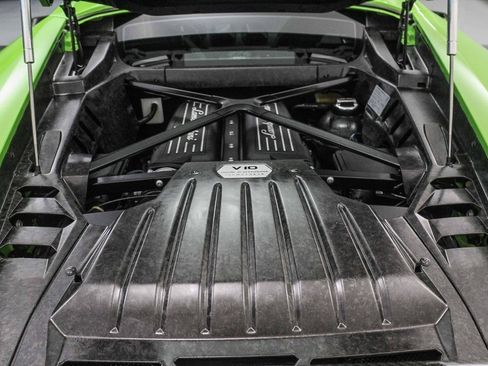 Used 2015 Lamborghini Huracan LP 610-4 AWD/4WD image 31