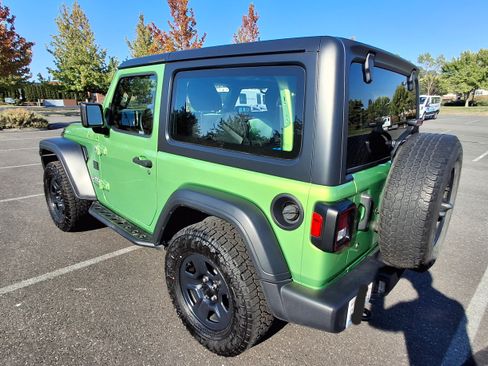 Used 2018 Jeep Wrangler Sport image 5