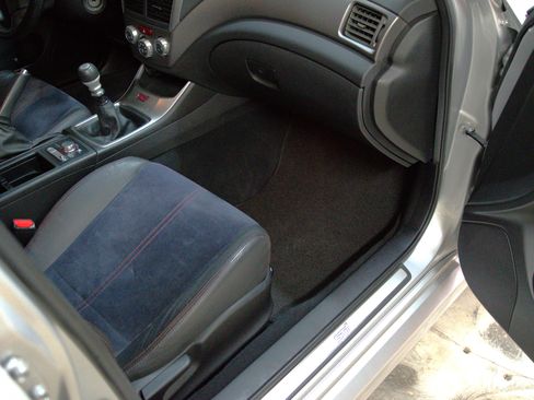 Used 2010 Subaru Impreza WRX STI image 24