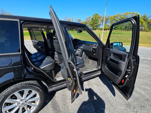 Used 2008 Land Rover Range Rover Supercharged image 2