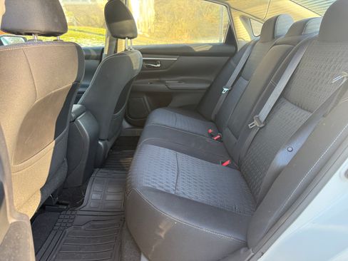 Used 2016 Nissan Altima 2.5 SV image 16