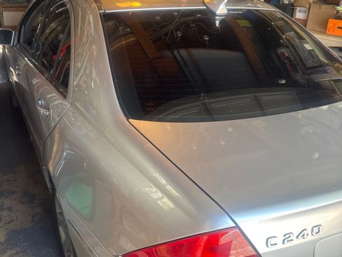 Used 2002 Mercedes-Benz C 240 Sedan image 4