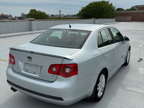 Used 2007 Volkswagen Jetta Wolfsburg Edition FWD image 5