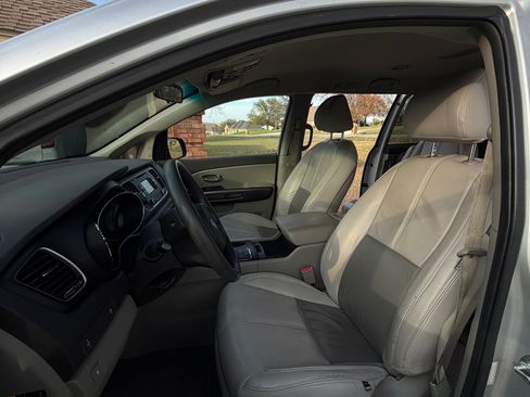 Used 2016 Kia Sedona LX w/ Option Group 020 image 2
