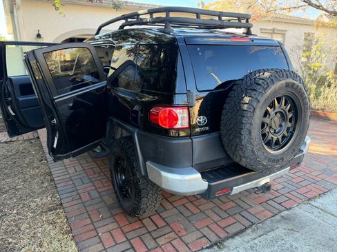 Used 2007 Toyota FJ Cruiser 4WD image 10