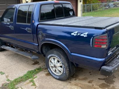 Used 2002 GMC Sonoma SLS w/ Marketing Option Pkg