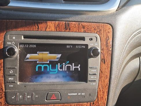 Used 2014 Chevrolet Traverse LT w/ All-Star Edition FWD image 2