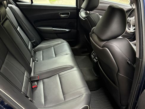 Used 2018 Acura TLX V6 SH-AWD w/ Technology Pkg image 2