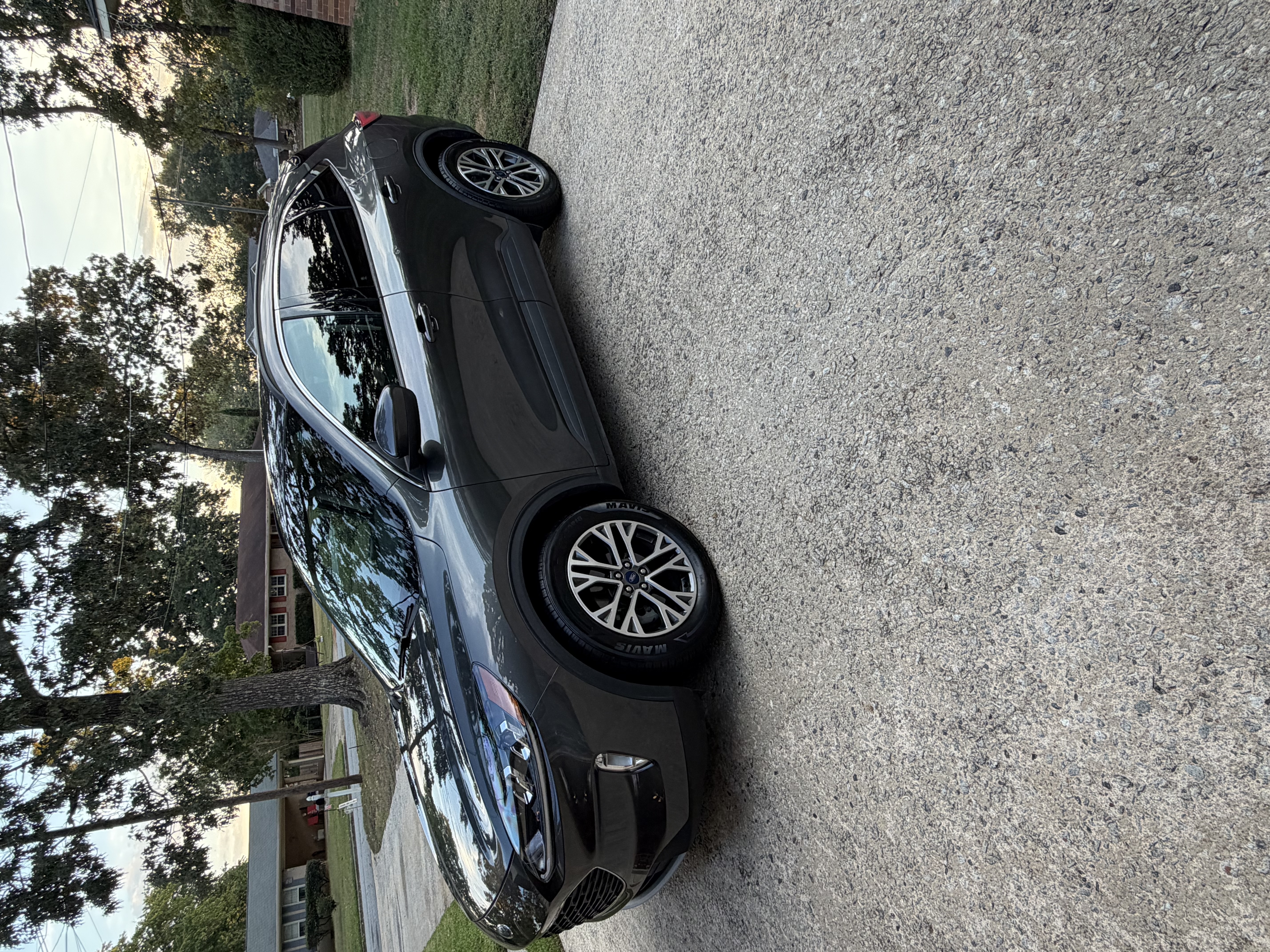 Used 2020 Ford Escape SEL FWD image 5