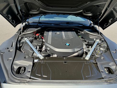Used 2025 BMW Z4 M40i w/ Edition RWD image 14