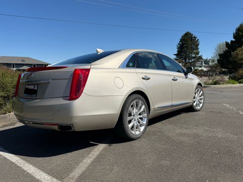 Used 2016 Cadillac XTS Luxury AWD/4WD image 9