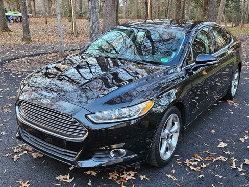 Used 2015 Ford Fusion SE w/ Equipment Group 201A image 6