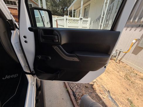 Used 2012 Jeep Wrangler Sport w/ Connectivity Group AWD/4WD image 19