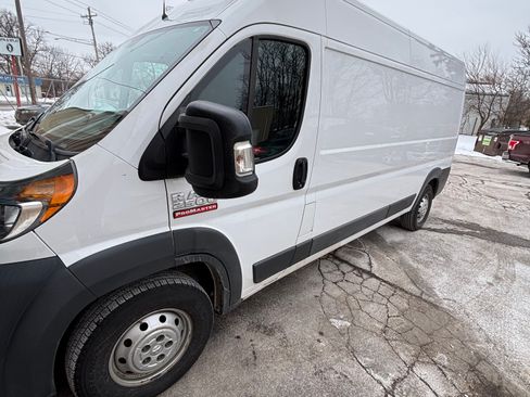 Used 2018 RAM ProMaster 2500 w/ Interior Convenience Group image 2