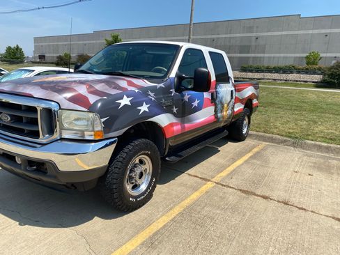Used 2003 Ford F250 Lariat image 2