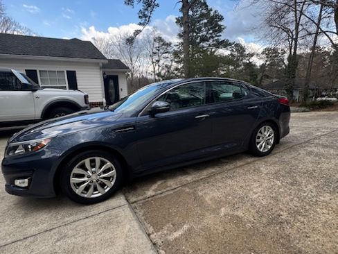 Used 2015 Kia Optima EX w/ EX Premium Package image 2