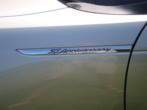 Used 2005 Ford Thunderbird RWD image 9