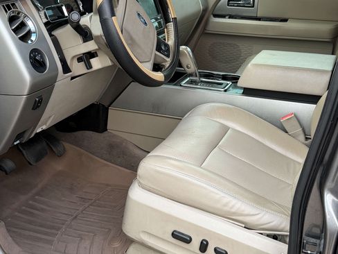 Used 2013 Ford Expedition Limited image 11