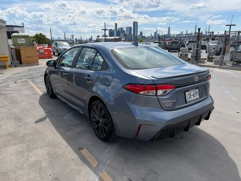 Used 2025 Toyota Corolla SE FWD image 6