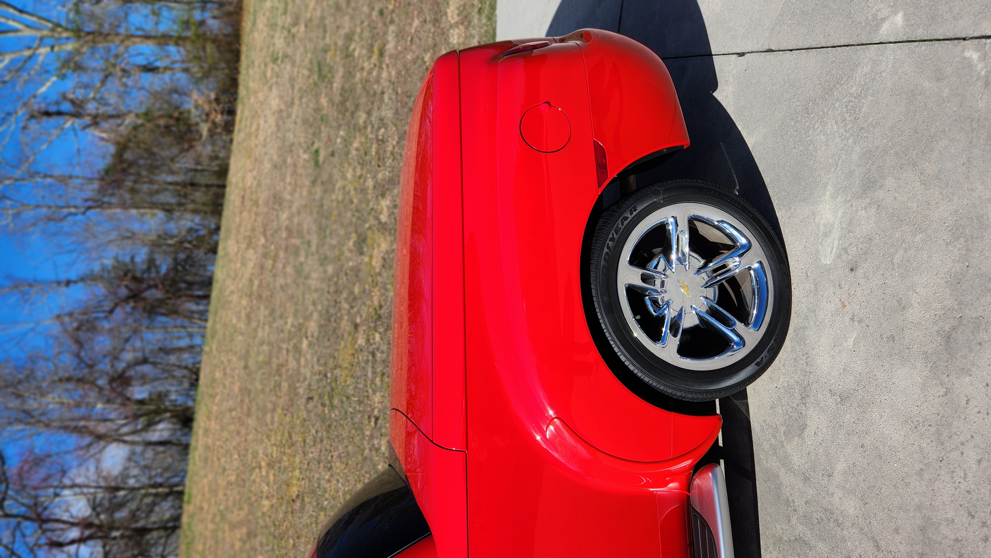 Used 2005 Chevrolet SSR w/ Preferred Equipment Group RWD image 24
