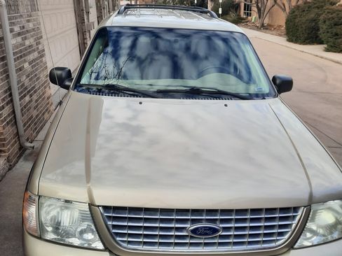 Used 2003 Ford Explorer Sport XLT image 9