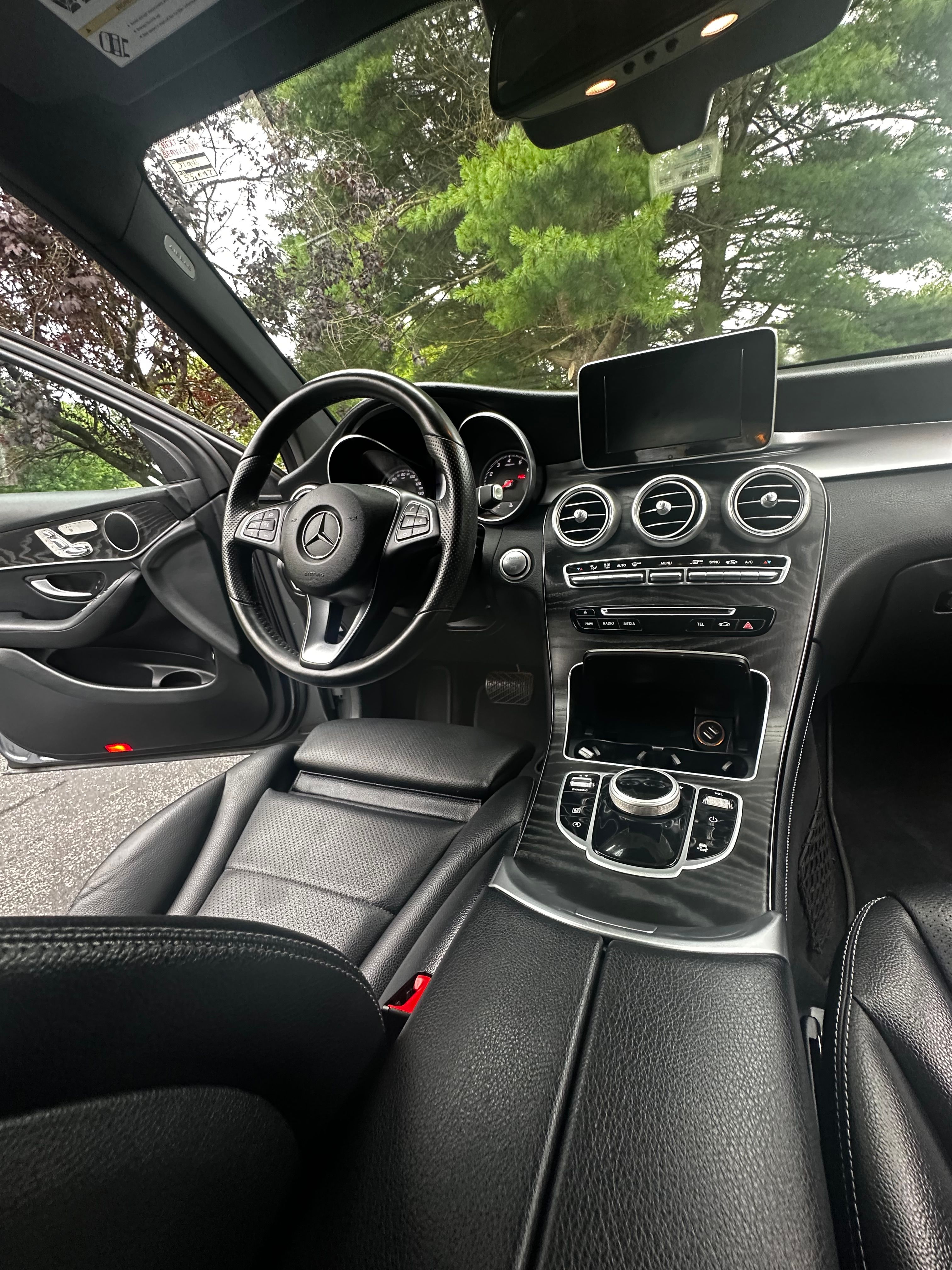 Used 2018 Mercedes-Benz GLC 300 4MATIC image 10