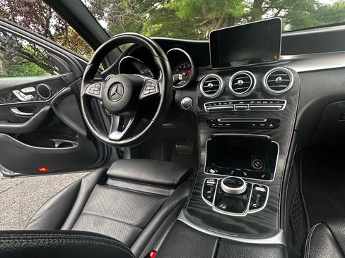 Used 2018 Mercedes-Benz GLC 300 4MATIC image 10