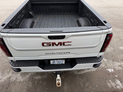 Used 2025 GMC Sierra 2500 AT4 w/ AT4 Premium Plus Package image 10