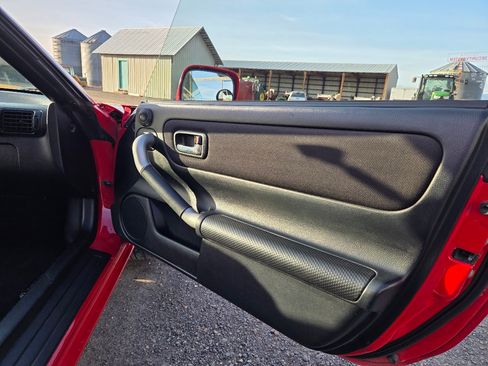 Used 2001 Toyota MR2 image 10