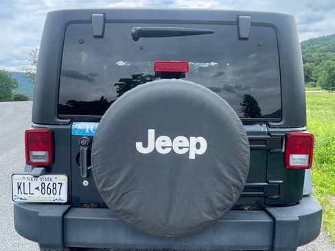 Used 2008 Jeep Wrangler X AWD/4WD image 2