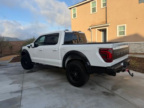Used 2025 Ford F150 Raptor image 8
