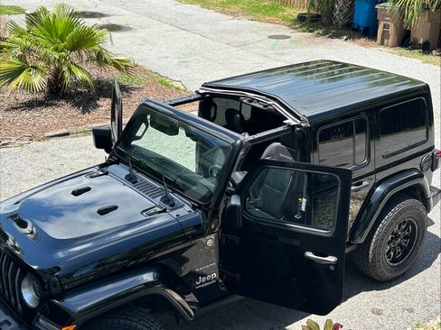 Used 2020 Jeep Wrangler Unlimited Sahara AWD/4WD image 17